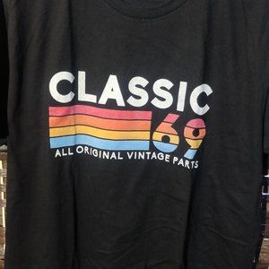 Classic 69 by Design By Humans T-Shirt Black XL